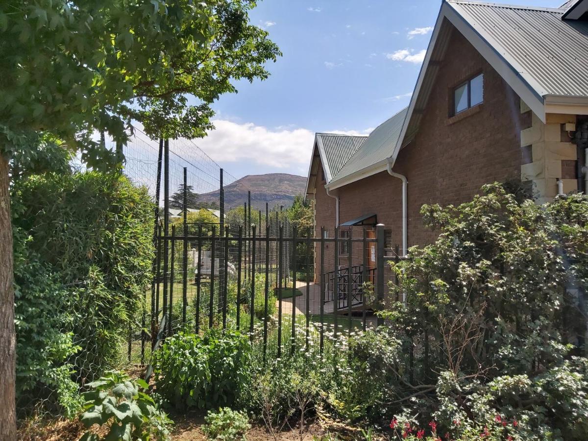Clarens Mountain Sage Holiday House ภายนอก รูปภาพ